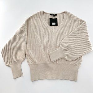 Mark New York Cream color V neck sweater Top Size L NWT